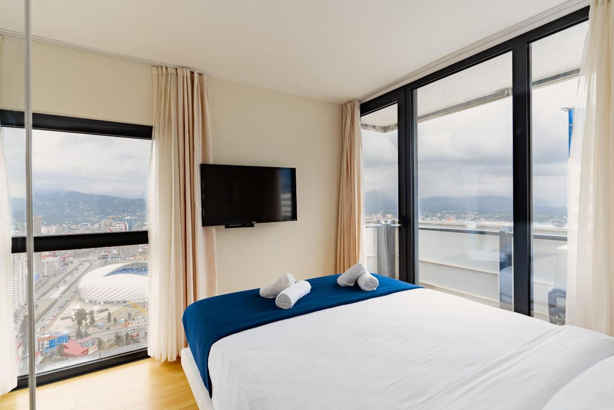 Orbi City Hotel With Sea View バトゥーミ エクステリア 写真