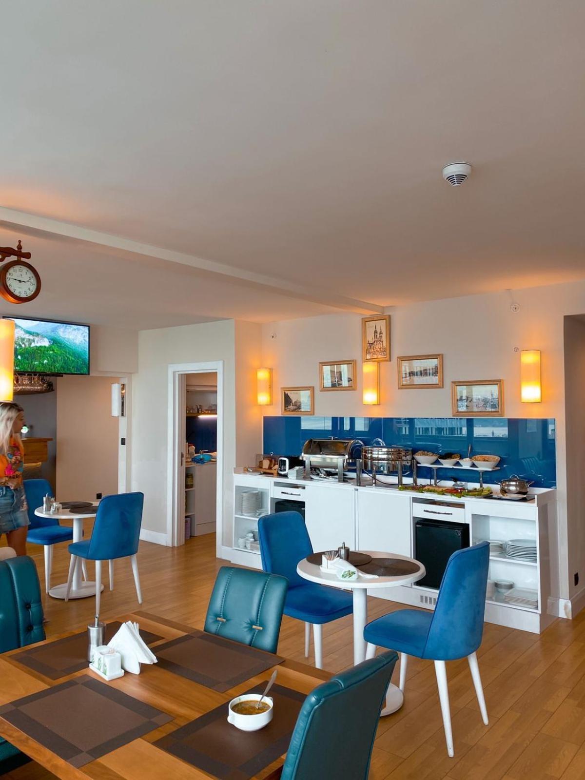 Orbi City Hotel With Sea View バトゥーミ エクステリア 写真