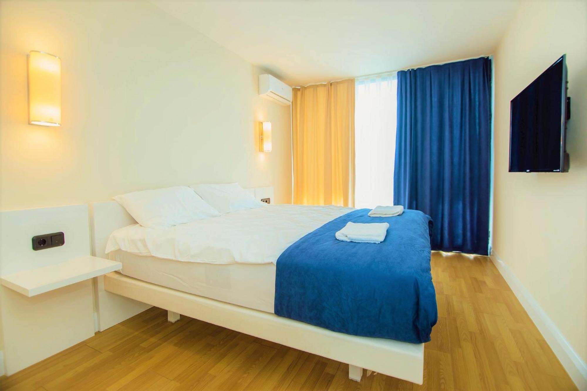 Orbi City Hotel With Sea View バトゥーミ エクステリア 写真