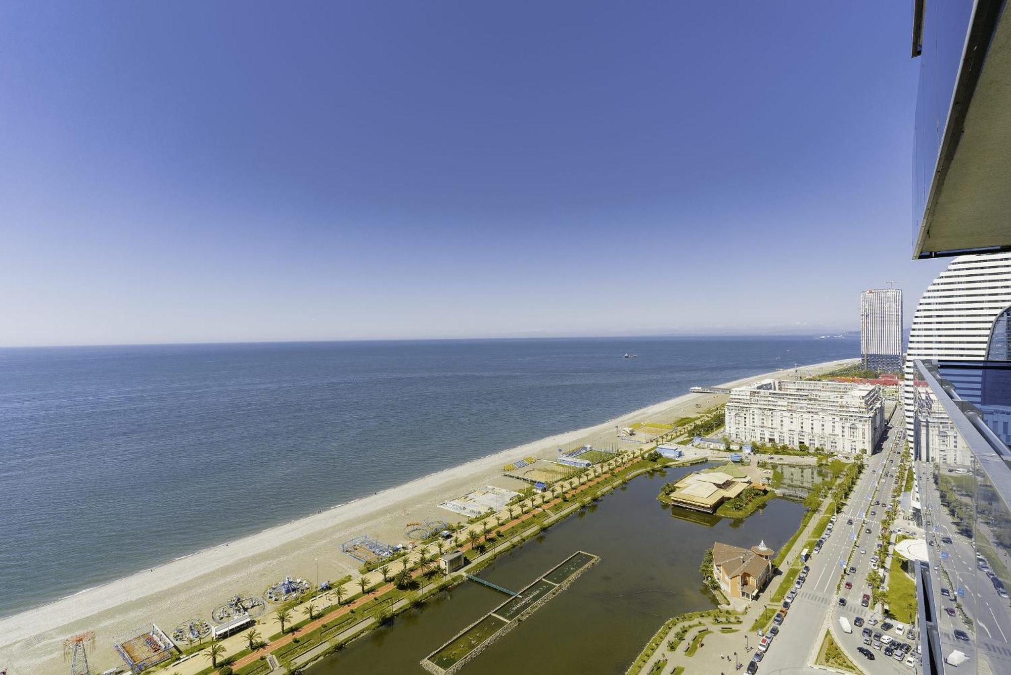 Orbi City Hotel With Sea View バトゥーミ エクステリア 写真