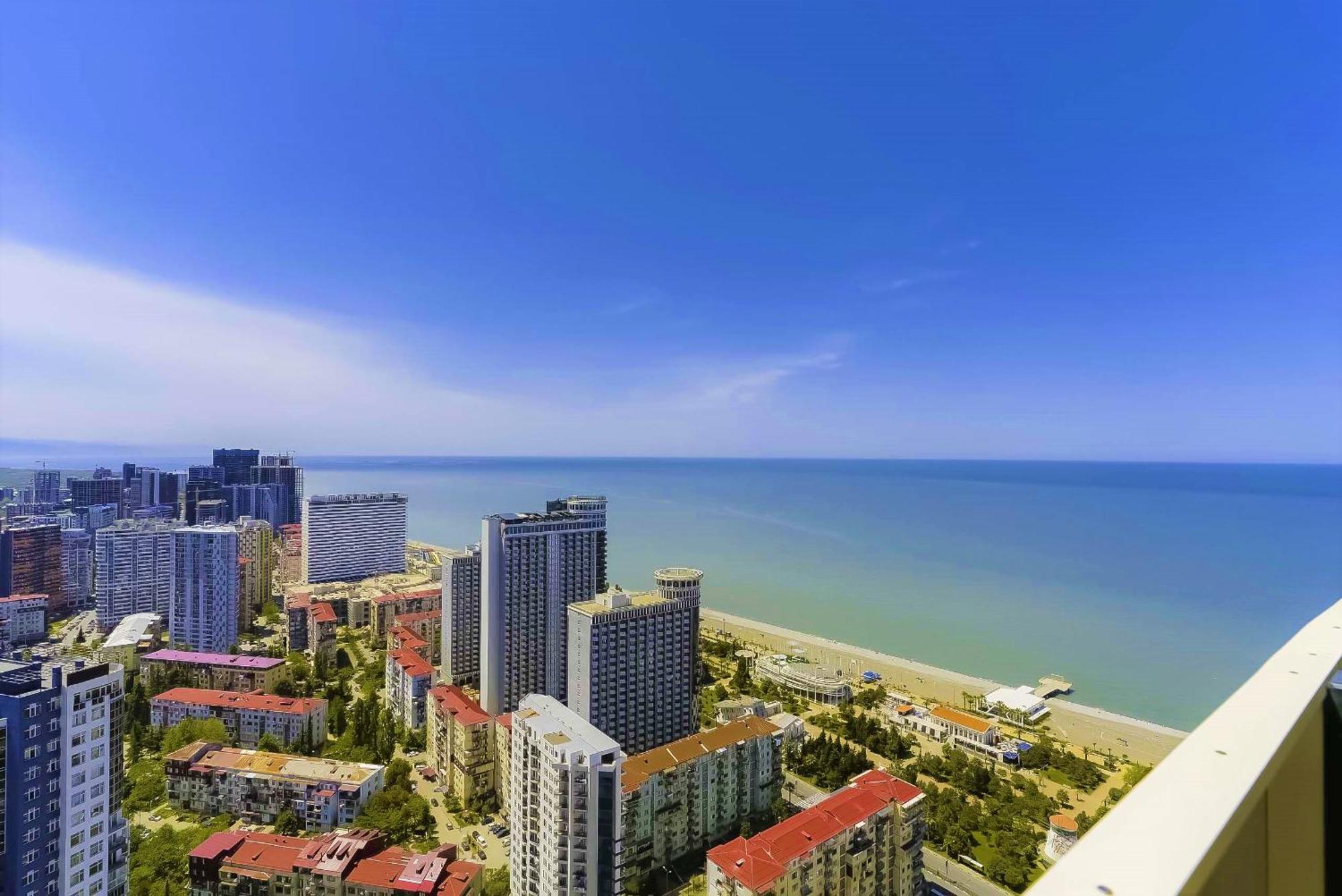 Orbi City Hotel With Sea View バトゥーミ エクステリア 写真
